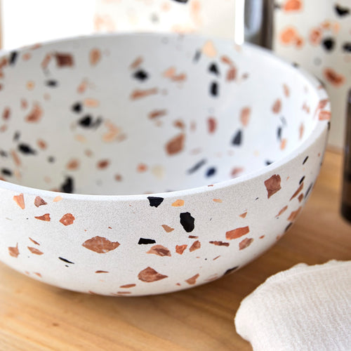 Tikamoon Ronde waskom van bruin premium terrazzo ∅ 32 cm - Bruin