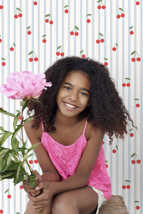 ESTAhome behang kersen blauw en rood - 50 x 900 cm - 131655 - vtwonen shop