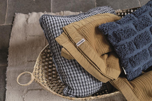 vtwonen decoratiekussen Tufted - 30x50 cm - donker blauw