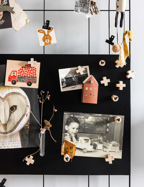 vtwonen Memobord - Magnetisch - Metalen Wandrek - Industrieel - Magneetbord - Kaartenrek - Fotorek - Zwart - 60x105cm - Memobord Keuken - vtwonen shop