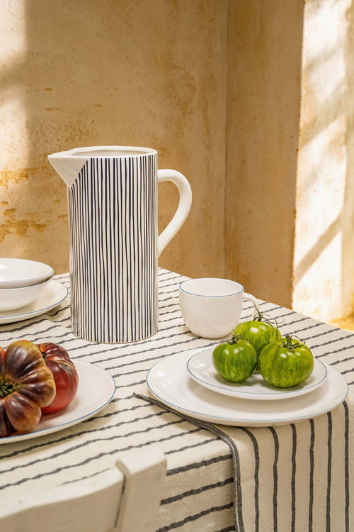 vtwonen Waterkan met Oor - Gestreept - Keramiek - Wit - 20.5x12.5x25cm