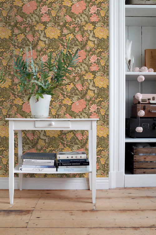ESTAhome behang vintage bloemen vergrijsd olijfgroen, roze en okergeel - 50 x 900 cm - 131197