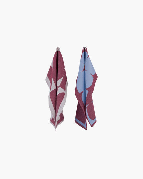 noo.ma Abi set van 2 katoenen theedoeken - Beet Red & Sky Blue, 27 x 18 cm