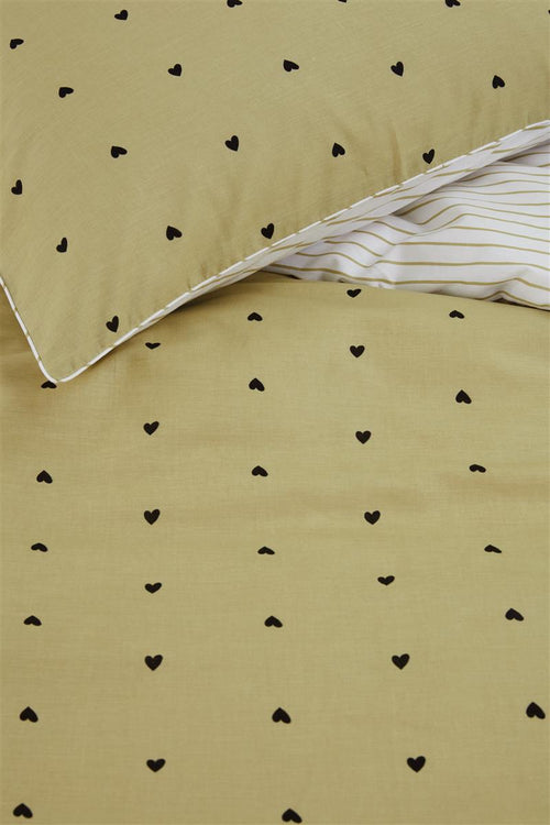 vtwonen dekbedovertrek Striped Hearts - 240x200/220 cm - geel - vtwonen shop