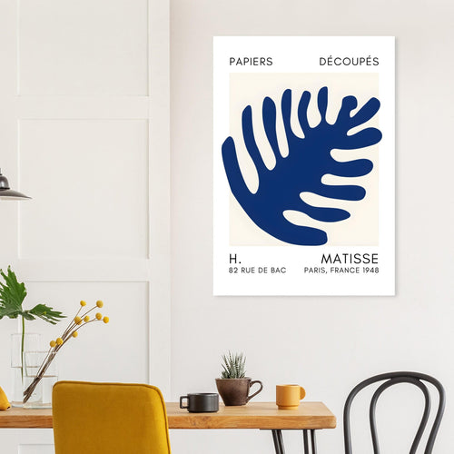 Artfulprints Poster met Lijst Matisse – Coral bloom navy blue II   - 70x100 cm - Blauw