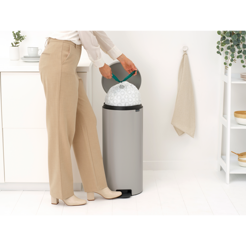 Brabantia NewIcon Pedaalemmer, 30 liter, kunststof binnenemmer - Soft Grey