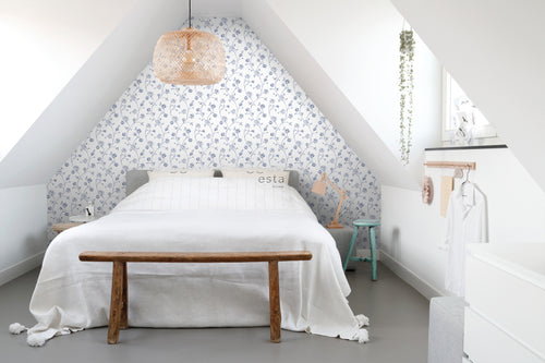 ESTAhome behang toile de jouy rozen wit en blauw - 53 cm x 10.05 m - 139300