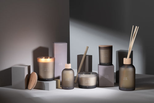 J-Line geurolie + stokjes Accords Essentiels - Cuir Desir - 550 ml - vtwonen shop