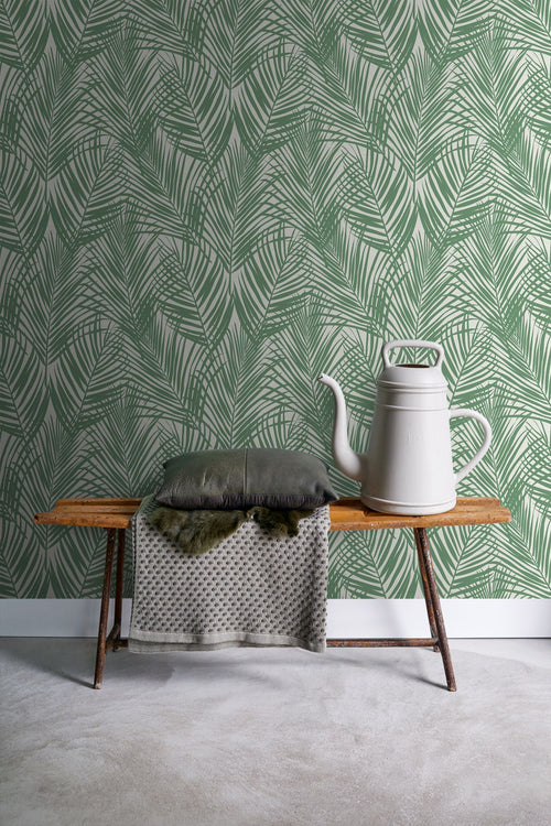 ESTAhome behang palmbladeren jade groen - 53 cm x 10.05 m - 139007 - vtwonen shop