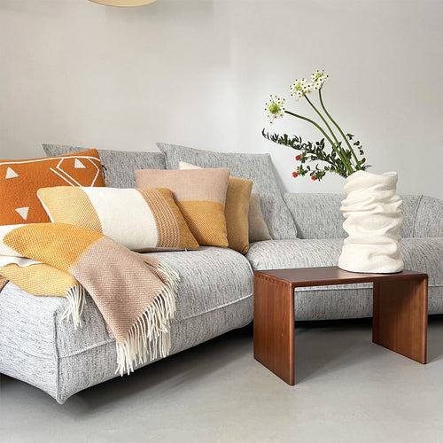 Malagoon kussen Festivity - geel, oker, offwhite - 35x60cm 100% wol