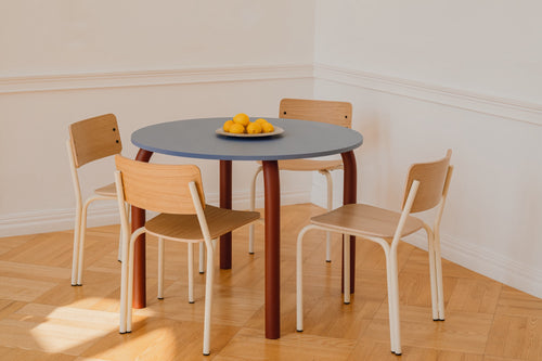 noo.ma MEKO Tafel - Frosty Blue & Auburn Red - vtwonen shop