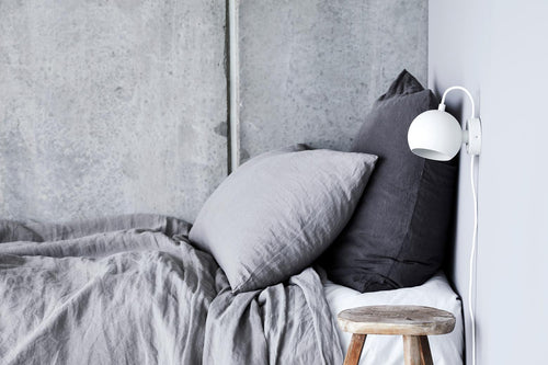 Frandsen wandlamp Ball - wit - 16x12x10cm