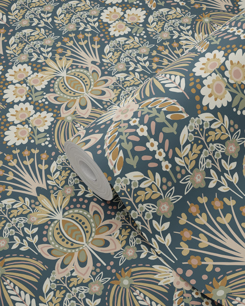 ESTAhome behang vintage bloemen in art nouveau stijl vergrijsd donker blauw - 50 x 900 cm - 130975 - vtwonen shop