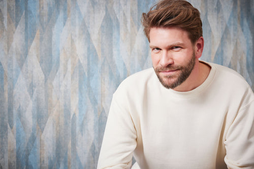 Livingwalls behang grafisch motief blauw en beige - 53 cm x 10.05 m - AS-391041 - vtwonen shop