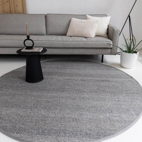 Interieur05 Rond Wollen Vloerkleed Donkergrijs Vik - 200 x 200 cm - vtwonen shop