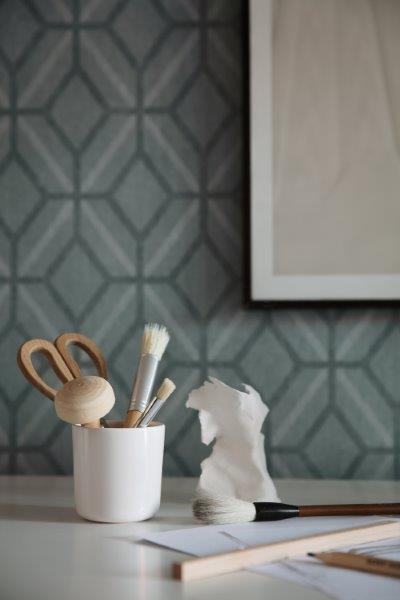 Borastapeter behang grafisch motief groen - 53 cm x 10.05 m - 660548 - vtwonen shop