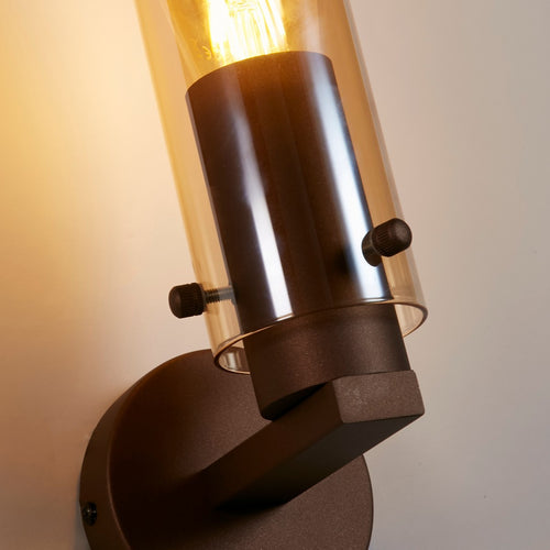 Searchlight Sweden II 1-lichts wandlamp mokka metaal & amber glas