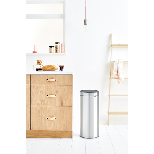 Brabantia Touch Bin New afvalemmer, 30 liter, kunststof binnenemmer - Matt Steel