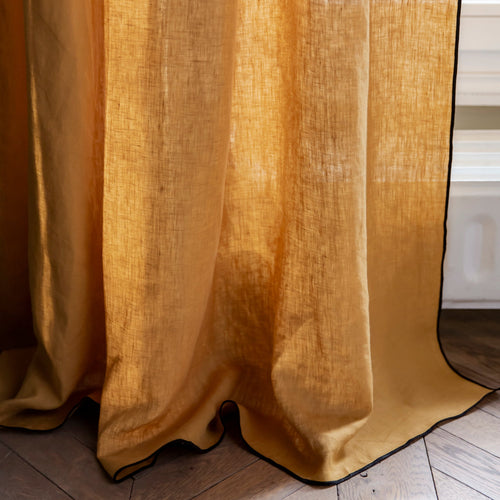 Madura Gordijn Carlina oker en zwarte hommel 150x280 cm