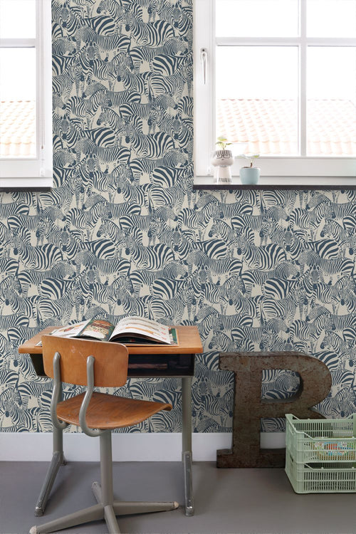 ESTAhome behang zebra's donkerblauw - 50 x 900 cm - 132213