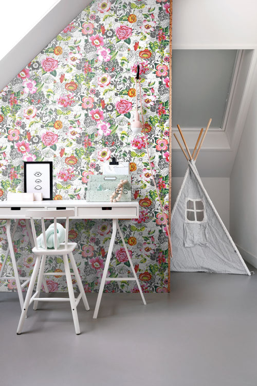 ESTAhome XXL behang funky bloemen roze, rood, groen, zwart en wit - 50 x 900 cm - 158501 - vtwonen shop