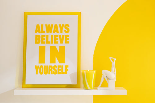 J-Line decoratie Dame Zittend Op Vierkant - polyresin - mat wit - vtwonen shop