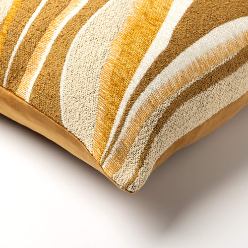 PEGGI - sierkussen 45x45 cm - gestreept - Chai Tea - geel, bruin, beige