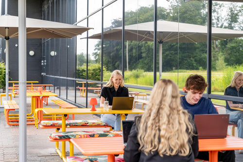 MaximaVida metalen picknicktafel Max okergeel - 150 cm - vtwonen shop