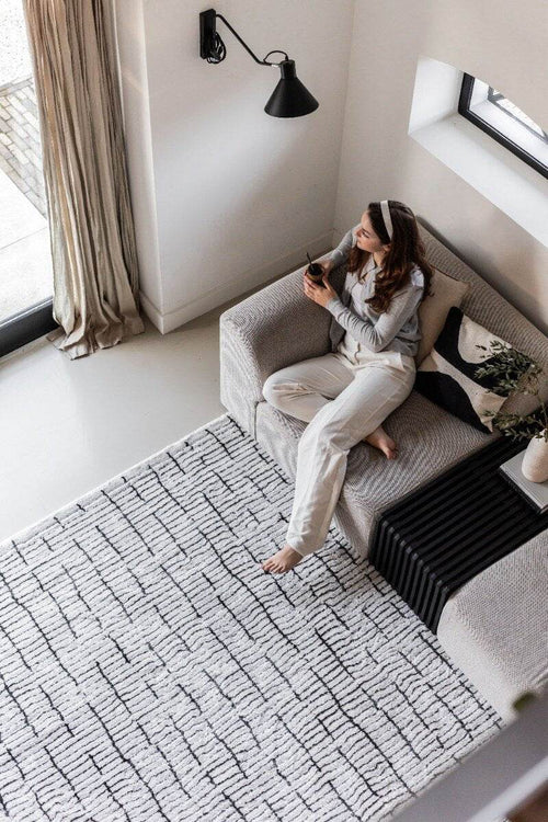 Interieur05 Vloerkleed Rectangle Creme wit/Zwart - 200 x 290 cm - vtwonen shop