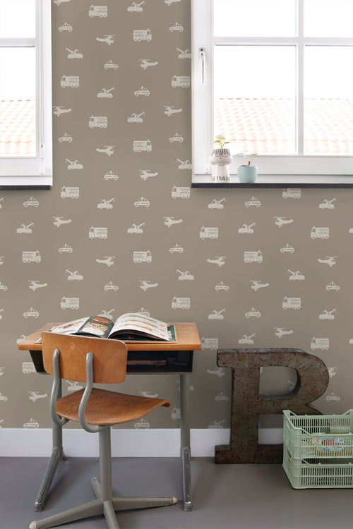 ESTAhome behang auto's, brandweerauto's, helikopters en kranen taupe - 53 cm x 10.05 m - 131399 - vtwonen shop