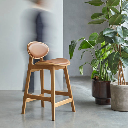 Tikamoon  Counterstoel in massief eikenhout en leer - Naturel - vtwonen shop