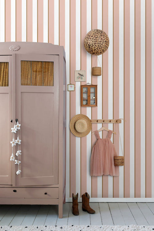 ESTAhome behang strepen roze en wit - 50 x 900 cm - 131911