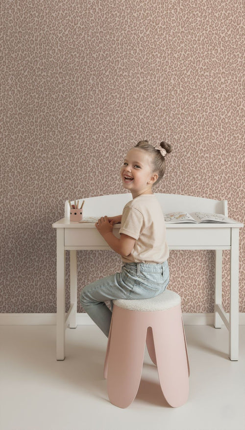ESTAhome behang panterprint beige en roze - 50 x 900 cm - 132204
