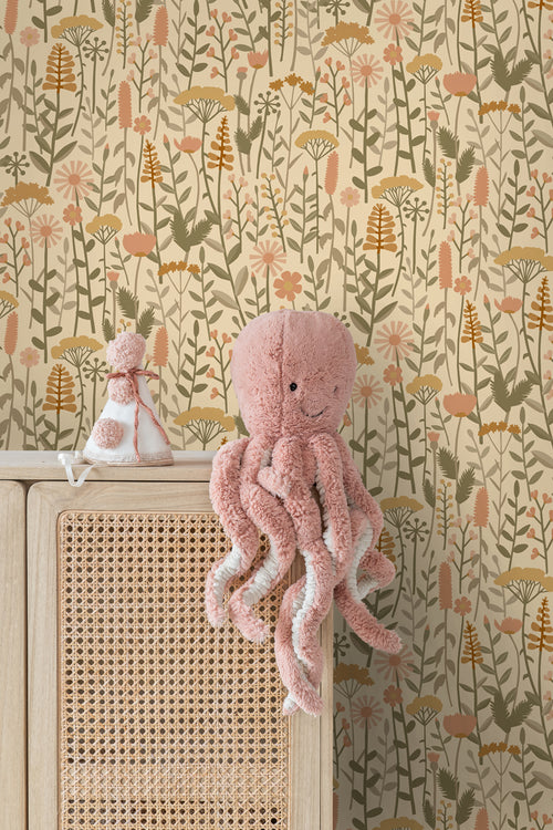 ESTAhome behang veldbloemen geel, oranje en groen - 50 x 900 cm - 131548 - vtwonen shop