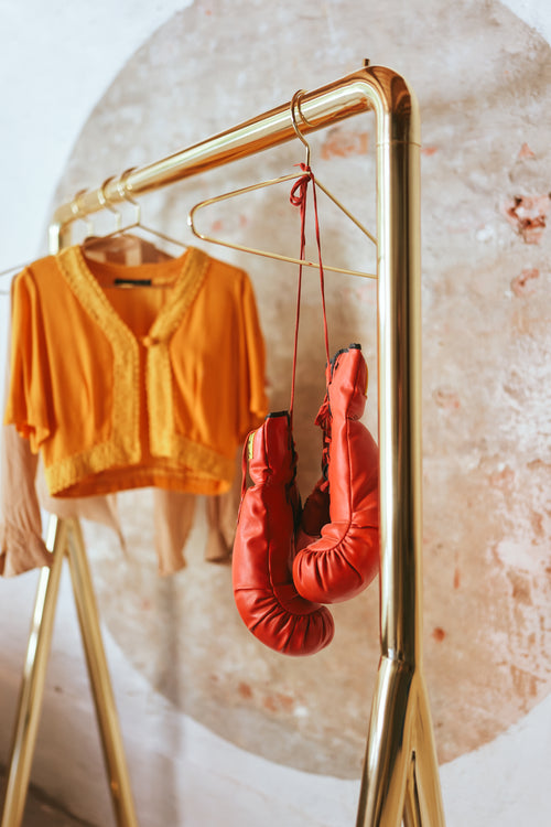 HKLIVING kledingrek met hangers Chubby – messing - vtwonen shop