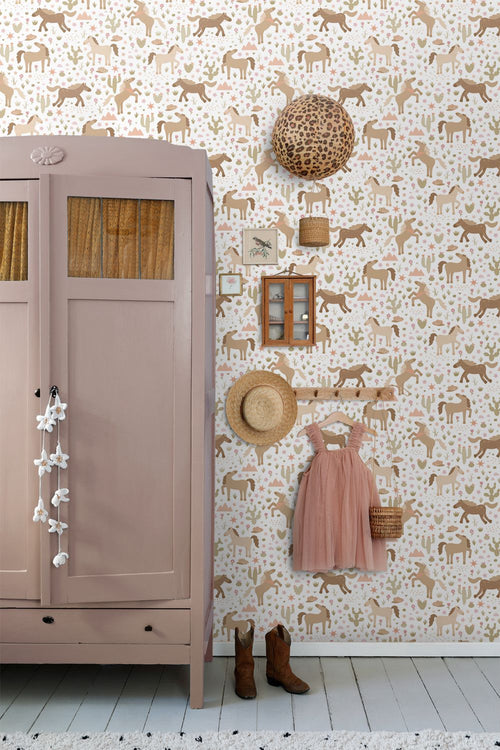 ESTAhome behang paarden bruin, groen en roze - 50 x 900 cm - 132193