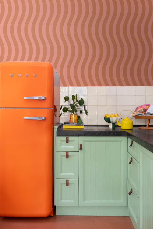 ESTAhome behang golvende strepen roze - 50 x 900 cm - 131609 - vtwonen shop