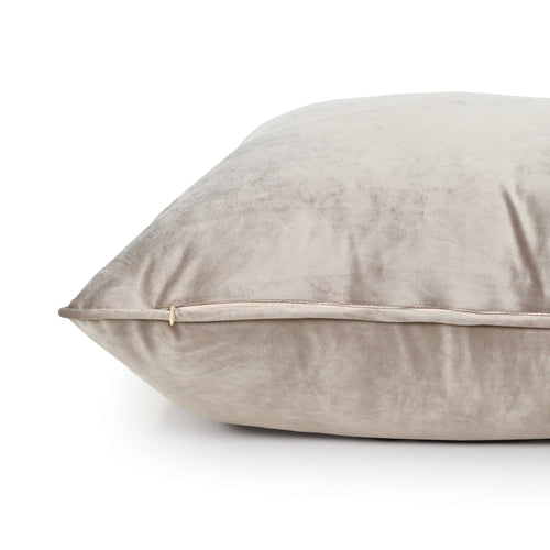 Darcy & Duke sierkussen Nougat - Bruin - 55x55cm