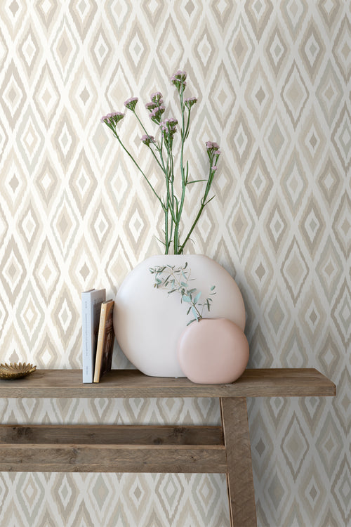 ESTAhome behang ikat motief beige - 53 cm x 10.05 m - 148628