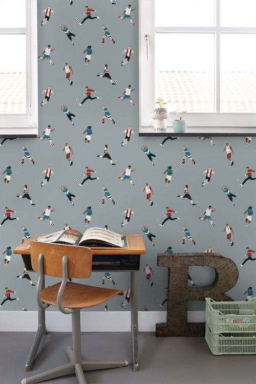 ESTAhome behang voetbalspelers lichtblauw - 50 x 900 cm - 131555 - vtwonen shop