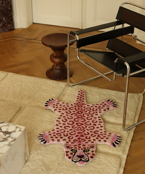 Doing Goods Pink Luipaard Vloerkleed - Klein 94 x 61 x 2 cm - 100% wol