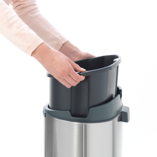 Brabantia Touch Bin New afvalemmer, 40 liter, kunststof binnenemmer - Matt Steel Fingerprint Proof