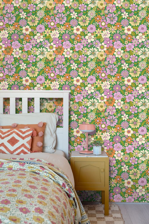 ESTAhome behang retro bloemen groen, paars, beige en oranje - 50 x 900 cm - 131808