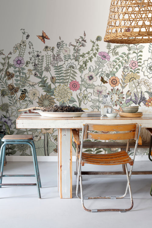 ESTAhome fotobehang bloemen & vlinders groen, oranje en paars - 250 x 279 cm - 159107