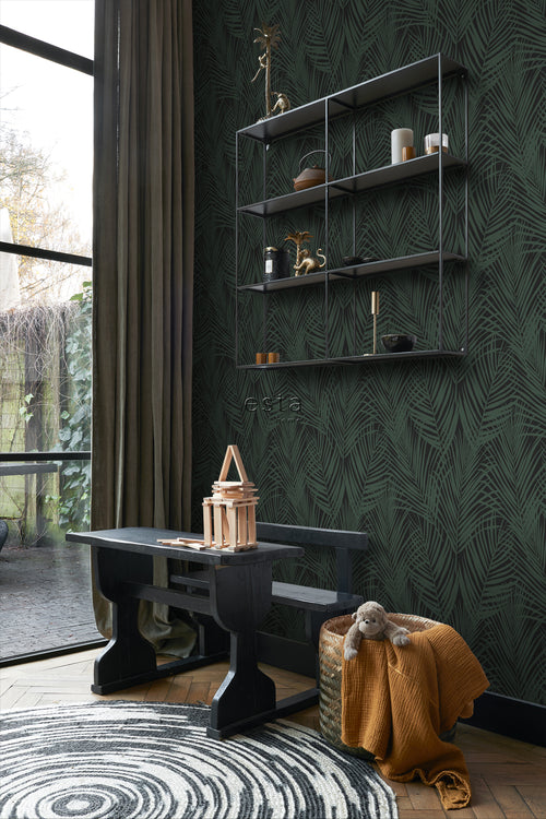 ESTAhome behang palmbladeren donkergroen en zwart - 53 cm x 10.05 m - 139157 - vtwonen shop