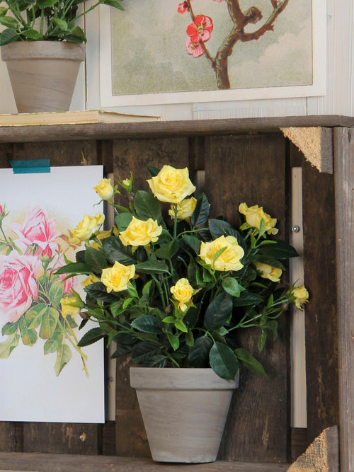 Mica Decorations Rozenstruik Kunstplant in Bloempot Stan - H33 x Ø25 cm - Geel - vtwonen shop