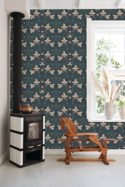 ESTAhome behang vintage bloemen in art nouveau stijl donkerblauw, beige en vergrijsd groen - 50 x 900 cm - 139669 - vtwonen shop