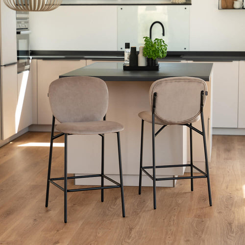 HOME DELUXE CELDA barkrukken fluweel - set van 6 lichtbruin | Barstoelen - vtwonen shop