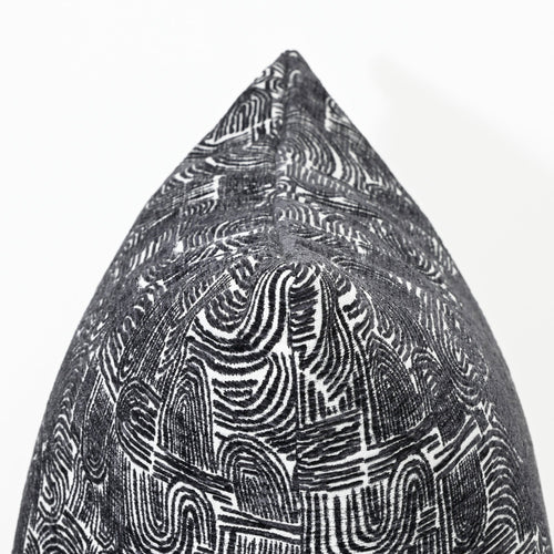 Darcy & Duke sierkussen Charcoal Swirl - Antraciet - 55x55cm