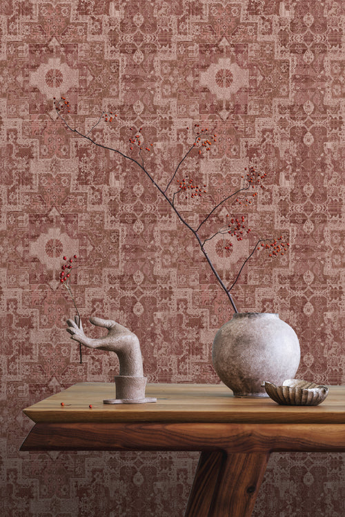 ESTAhome behang oosters kelim tapijt donker terracotta roze - 50 x 900 cm - 131364 - vtwonen shop